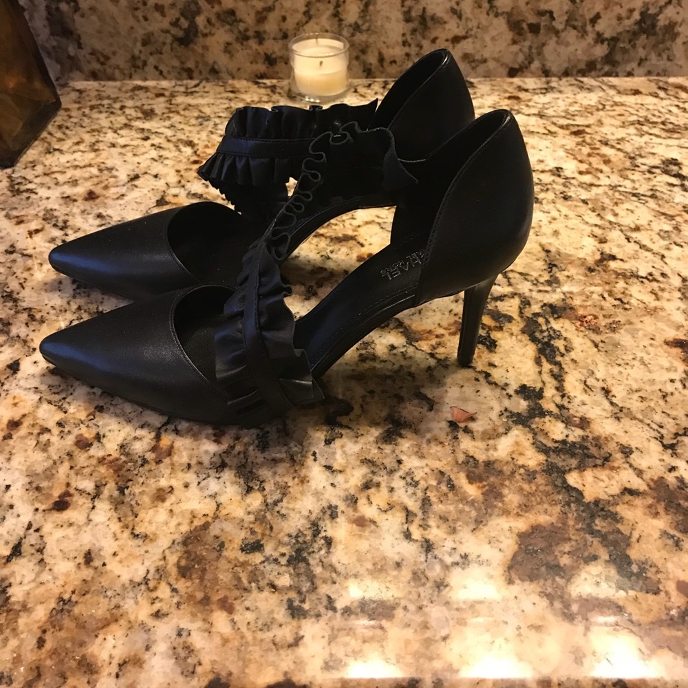 Michael Kors pumps